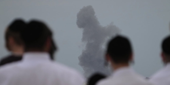 Gazze’de ateşkes yürürlüğe girdi; ‘İsrail’ bombalamaya yeniden başladı, zamanlama tartışılıyor