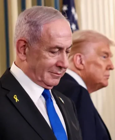 2025-09-29T193055Z_2118682294_RC2U1HAPF5PL_RTRMADP_3_USA-TRUMP-ISRAEL-1770621079