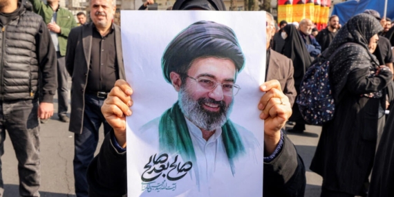 Ayetullah Seyyid Mücteba Hamaney: Hizbullah’ı savunmak İran’ın stratejik politikasıdır